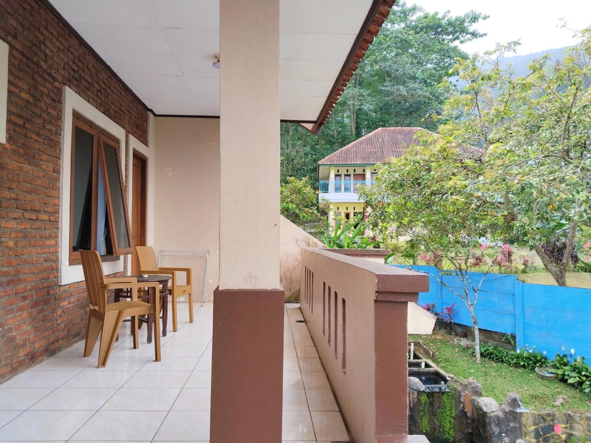 Villa Yustisia Curug 7 Cilember Cisarua Luaran gambar